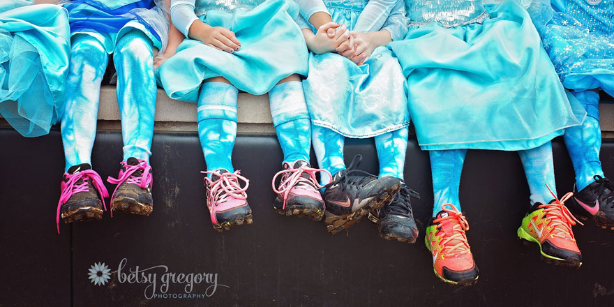 Fierce All-Girl Softball Team Does Epic Frozen-Themed Photoshoot, Wins The Internet