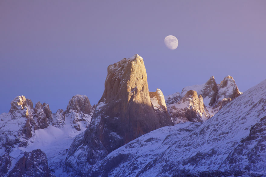 Stunning Photos Of Pico Urriellu, The Most Beautiful Mountain In Spain