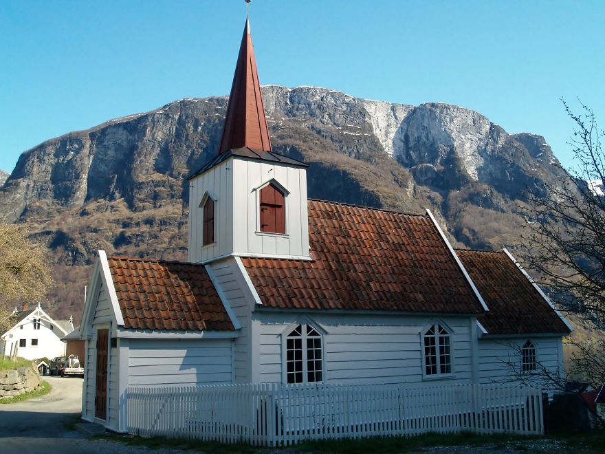Smallest Church In Scandinavia, Undredal