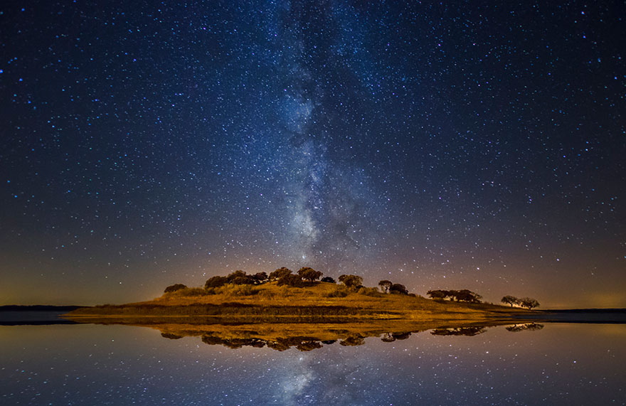 I Capture The Starry Skies Of Less-Polluted Places