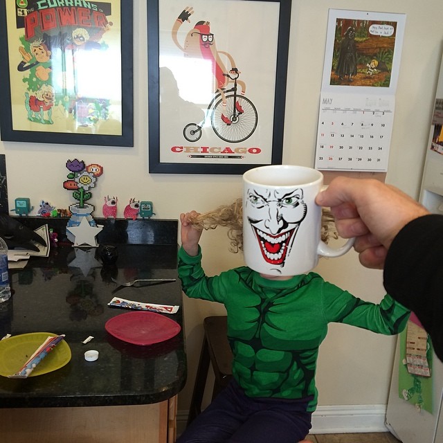 Creative Dad Turns His Kids Into Superheroes With Pop-Culture Mugs