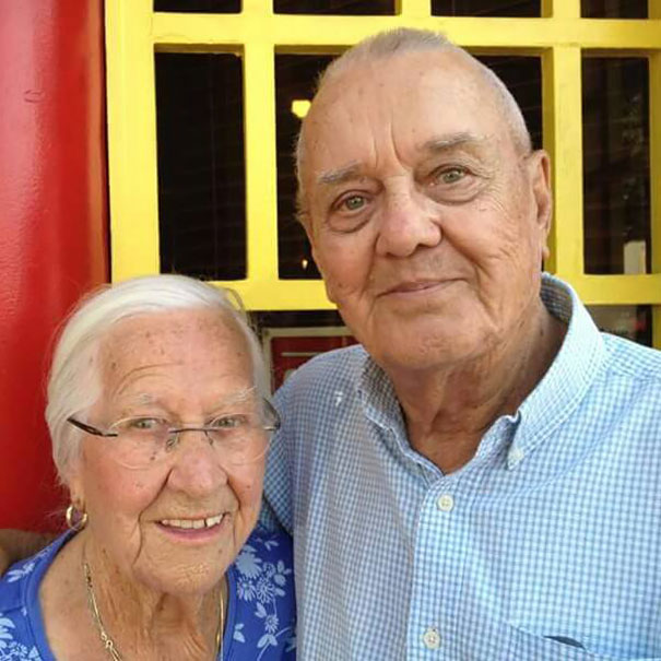 After 75 Years Of Marriage, This Couple Died In Each Others' Arms Hours Apart