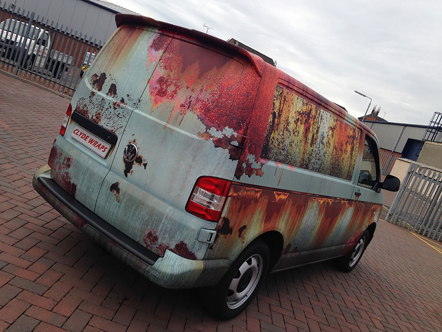 New Car Covered In Rust Camouflage To Protect It From Thieves
