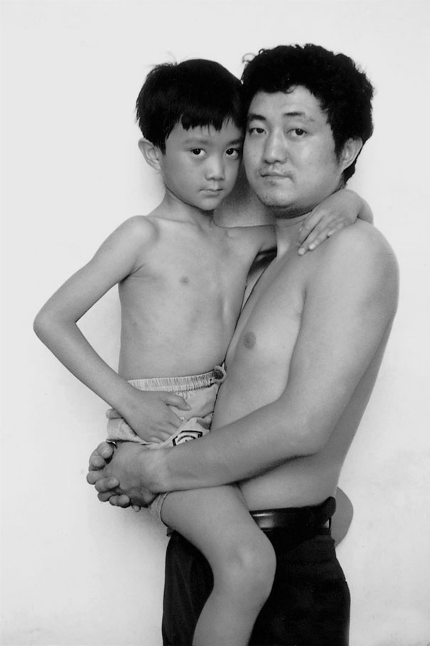 Father And Son Took The Same Picture For 28 Years - Until The Last One