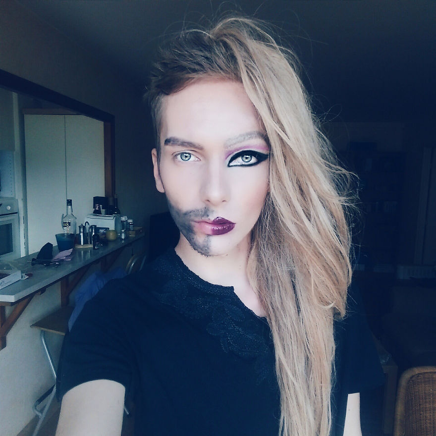 I Transformed Myself Into A Girl With The Power Of Makeup