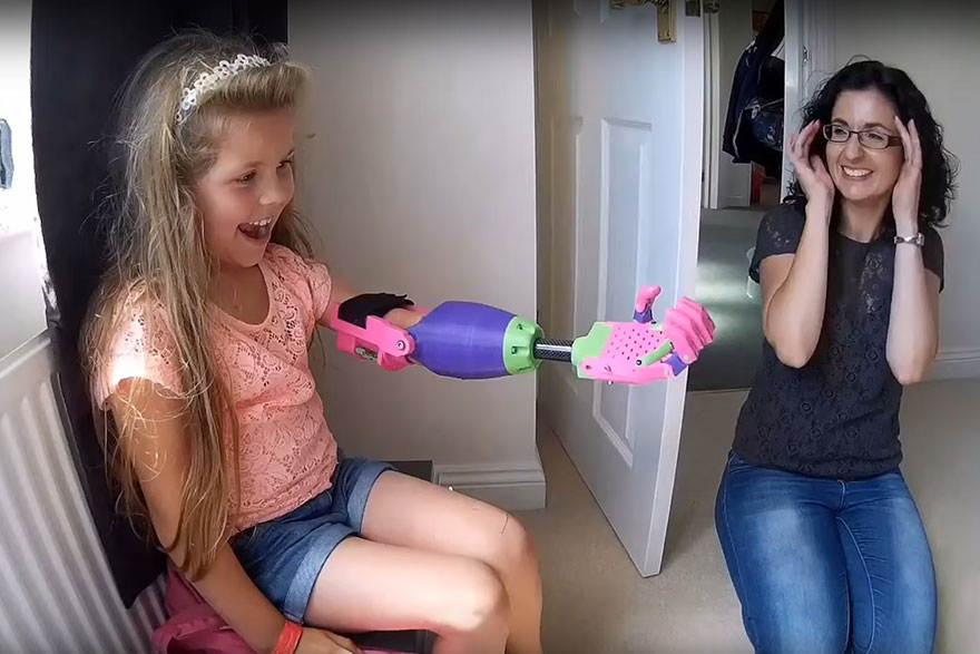 Girl Surprised To Receive 3D-Printed Arm From Designer Who Is Also Missing His Left Arm