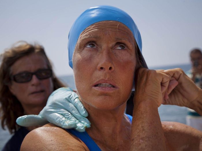 This 64-years Young Lady Had Swum Unassisted 180 Kilometers In The Ocean Without A Shark Cage.
