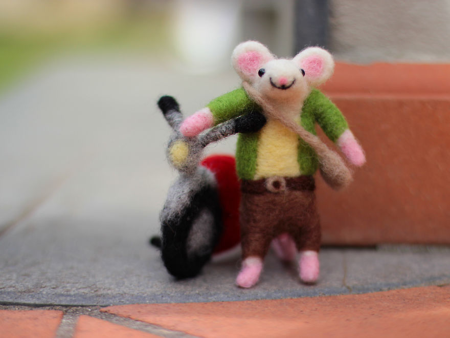 Italian Artist Francesca Creates Fun World For Her Cute Handmade Animals