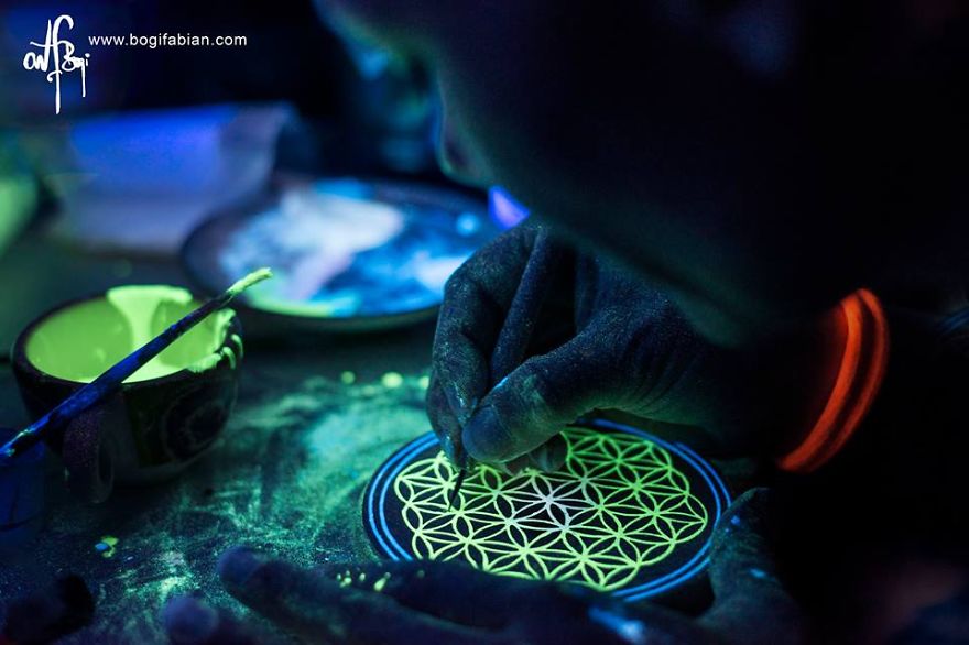 Glowing-In-Dark Ceramics Created By Hungarian Artist Bogi Fabian