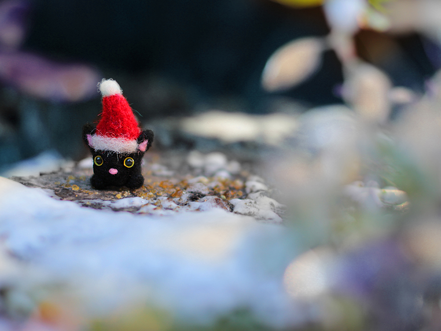 It's Never Too Early To Think About Christmas, So I Made Tiny Woolen Kittens