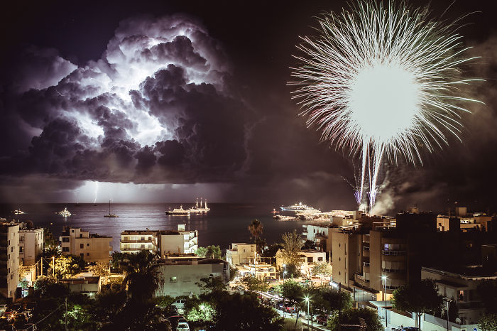 Man Vs Nature: Photographer Captures Incredible Moment During The Storm In Ibiza