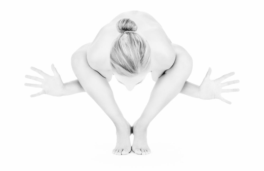 I Photograph Women Doing Yoga To Show Their Strength And Flexibility