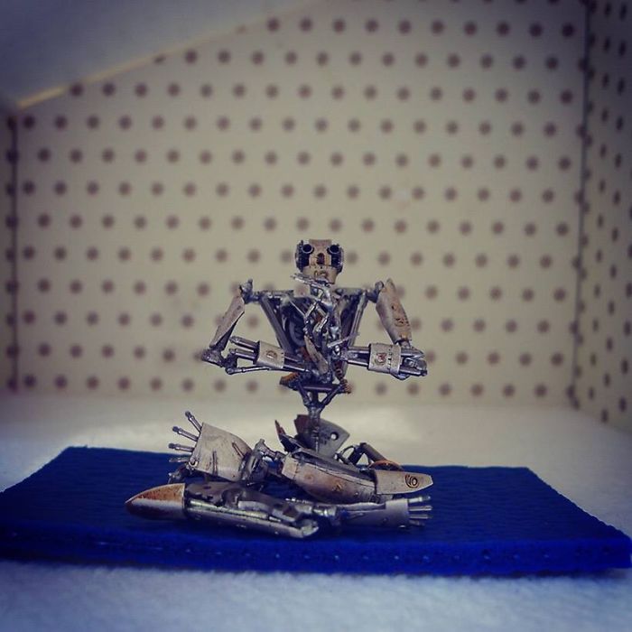 Robotic Family Made Out Of Watch Parts Has A Summer Vacation
