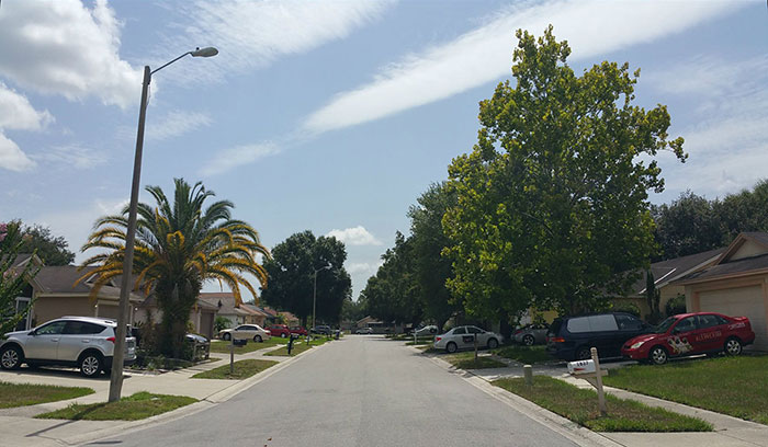 25-Years-Later, This Is What The “Edward Scissorhands” Neighborhood Looks Like