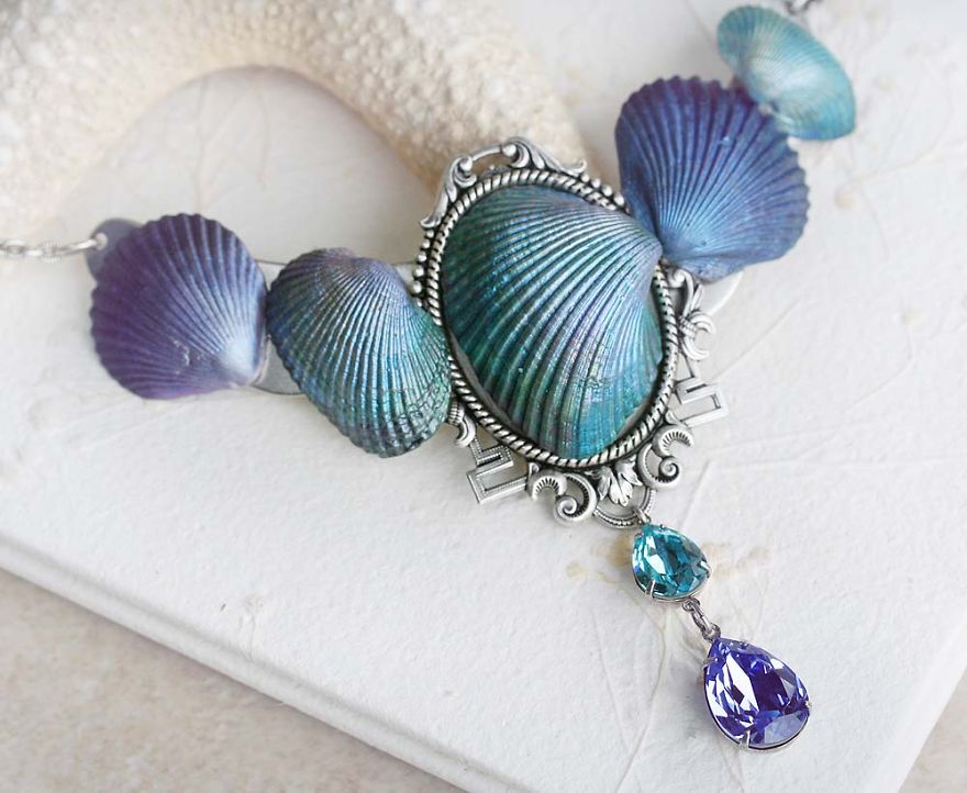 Artist Turns Seashells Into Beautiful Jewelry