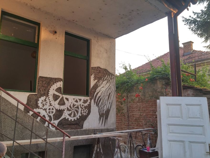 Street Artists Transformed This Abandoned Factory Into An Art Gallery