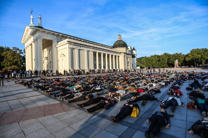 After Losing 8 Friends To Suicide, I Invited People To Lie Down In Lithuania To Show The Suicide Rate