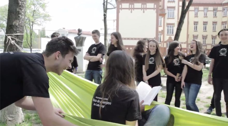 Reading Class Heroes - How High School Students Promote Reading In Romania