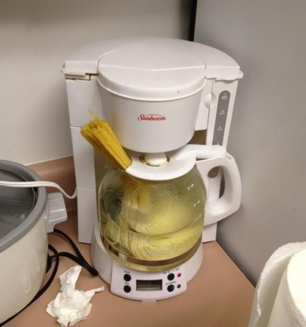 Quick And Easy Way To Make Noodles For All You College Students