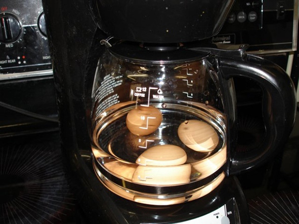 Cooking Eggs In The Coffee Pot