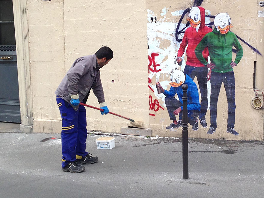 Graffiti Removal Guy Gets Turned Into Street Art In Paris