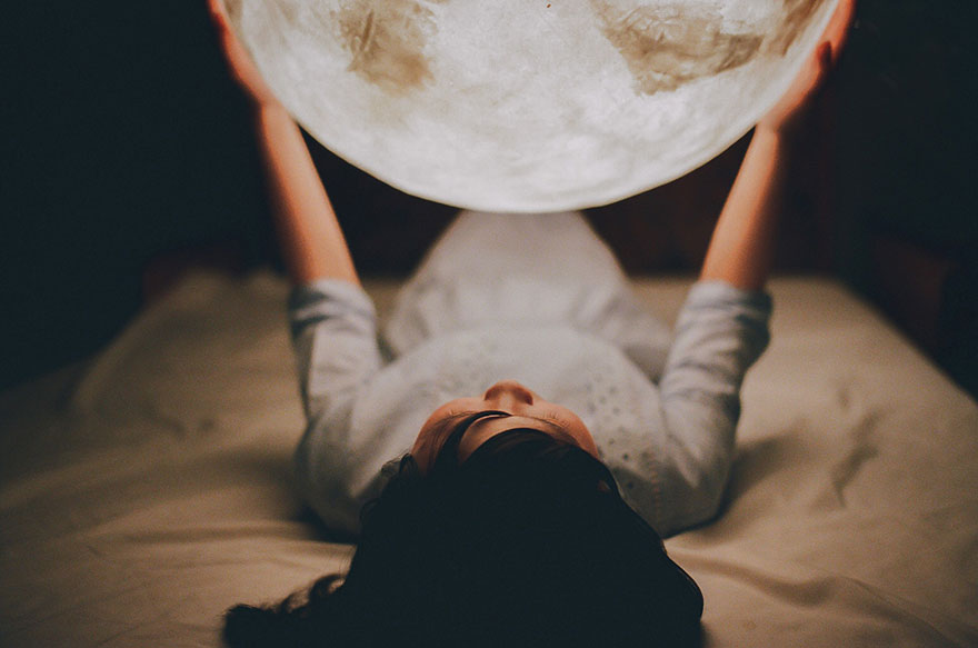 Luna Lamp Brings The Moon Into Your Room