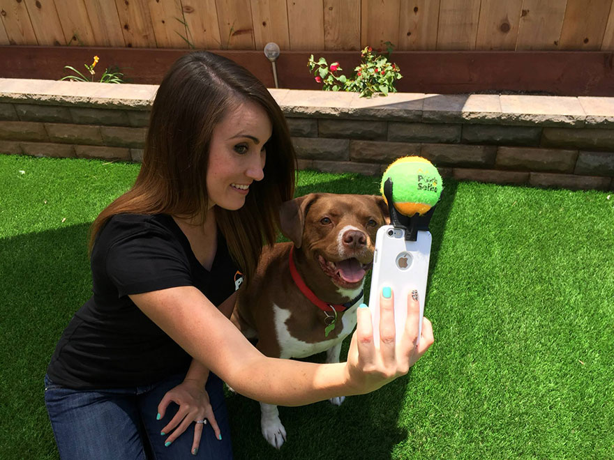 Genius Phone Accessory That'll Make Your Dog Pose For The Perfect Selfie