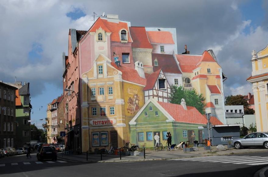 3D Mural In Poznan, Poland, Painted To Remember Historical Market District