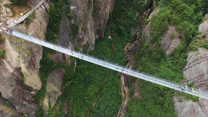 World's Longest Glass Bridge, 590ft High, Opens In China - Tourists Too Scared To Walk It