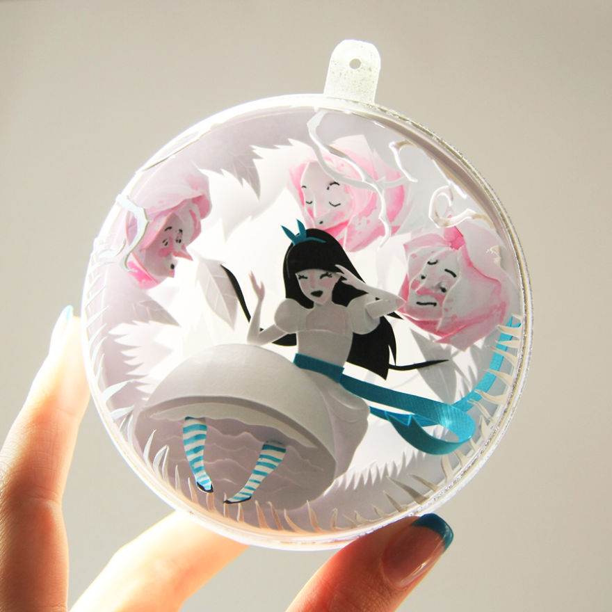 Crazy About Alice: I Made Tiny Paper-Cuts Inspired By "Alice In Wonderland"