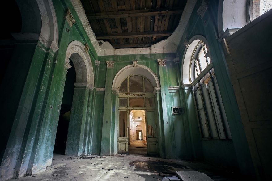 Abandoned Neptune Thermal Baths In Baile Herculane, Romania