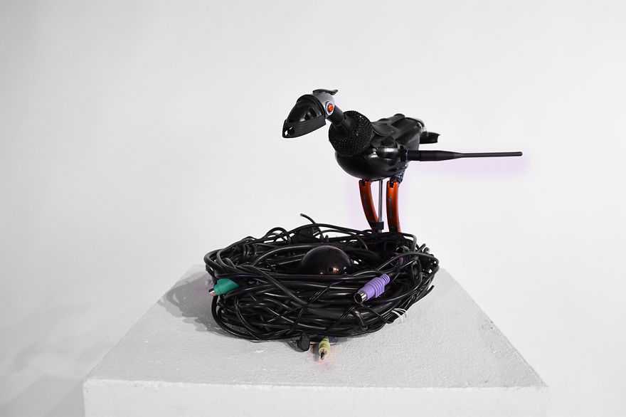 Animaux: I Turn Old, Discarded Electronic Devices Into Animal Sculptures
