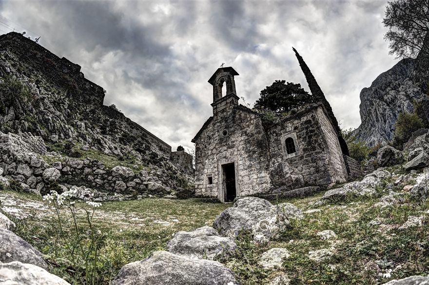 Expiations: Religious Buildings Frozen In Time