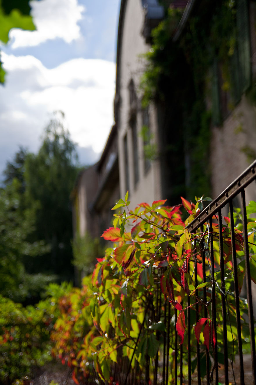 Exploring A Former Lung Hospital Next To Berlin