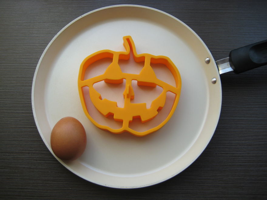 The Funniest Breakfast On Halloween!