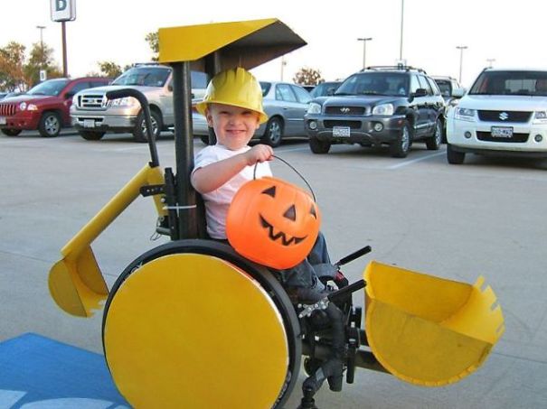 Mom Creates Halloween Costumes For Her Son’s Wheelchair