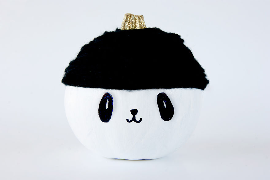 How To Make A No-Carve Panda Pumpkin For Halloween