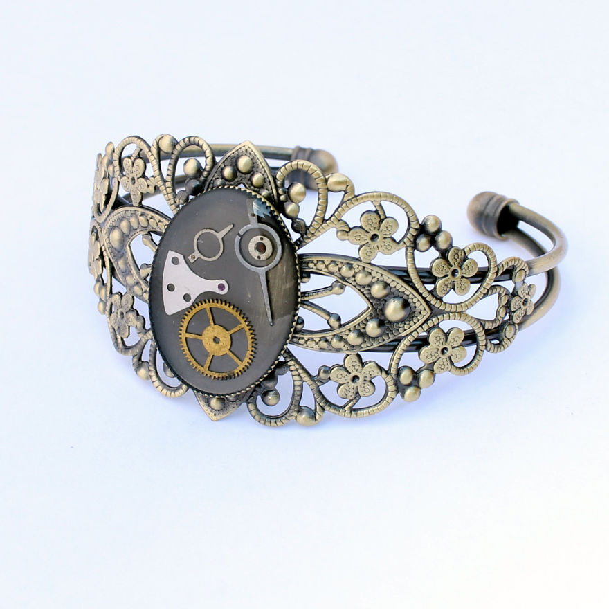 I Turn Old Watch Parts Into Steampunk Jewelry
