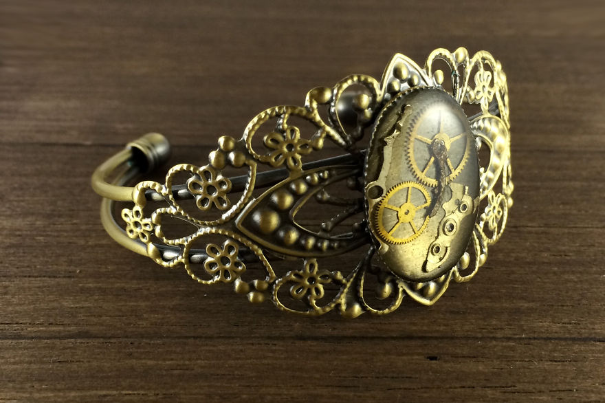 I Turn Old Watch Parts Into Steampunk Jewelry