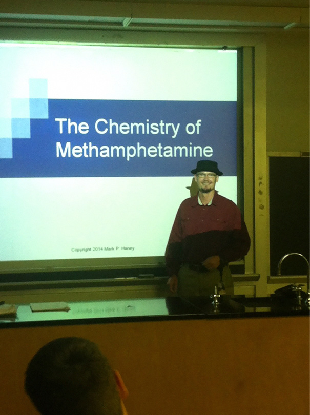 This Chemistry Professor Who Dressed Right For The Occasion