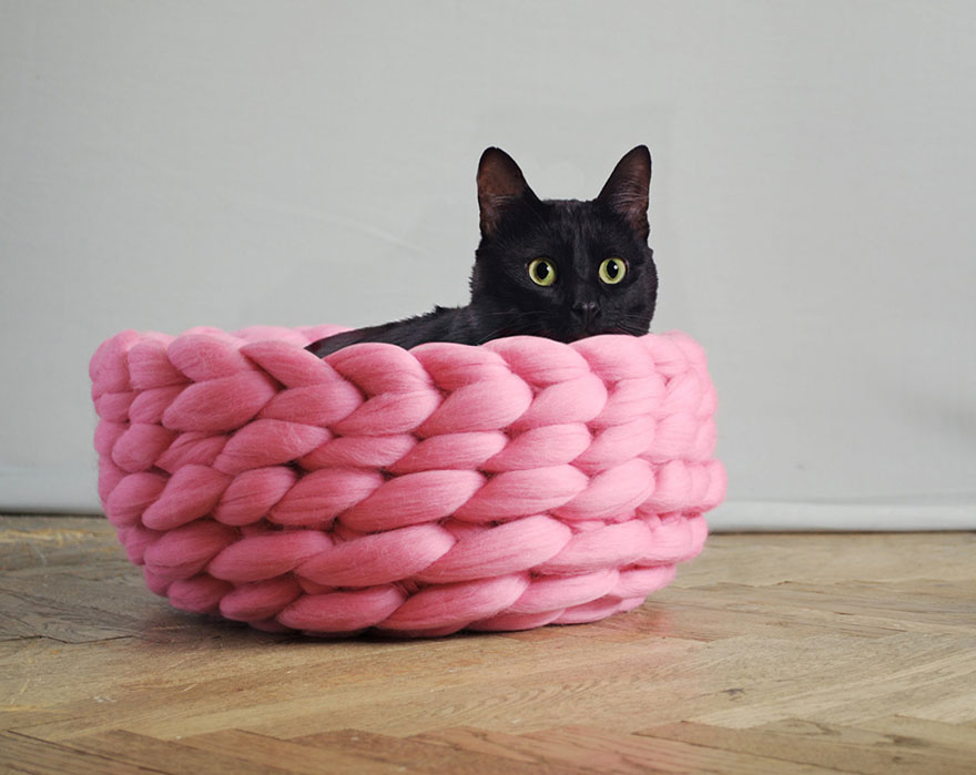 giant-chunky-knit-pet-beds-anna-mo-15