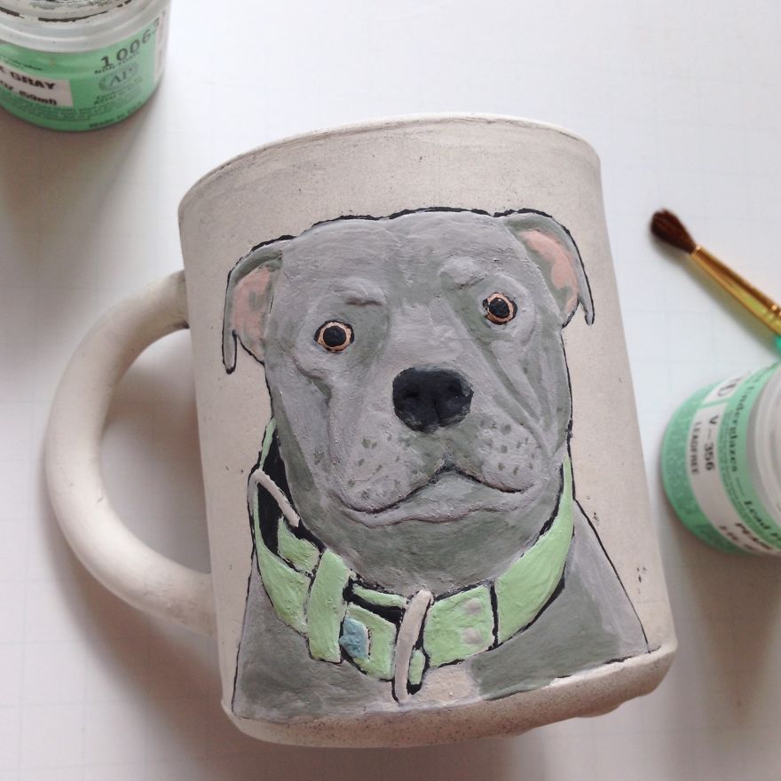 I Carve Mugs With Dogs' Images To Show Their Unique Characters