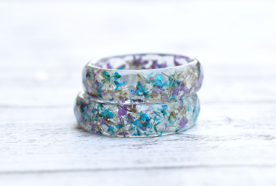 I Create Resin Jewelry With Real Dried Flowers