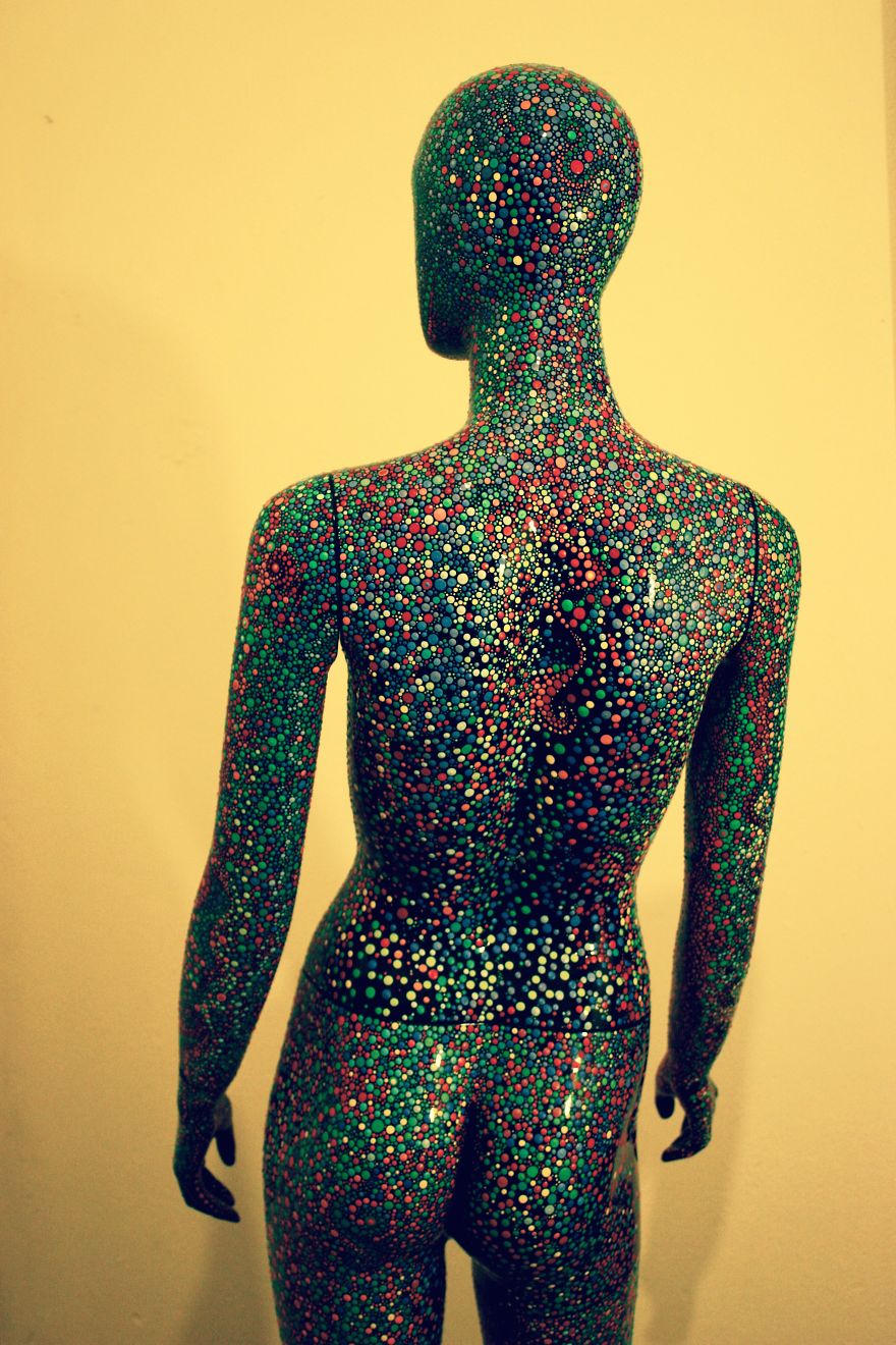 I Lost My Social Life When I Painted Over 100,000 Dots On This Mannequin