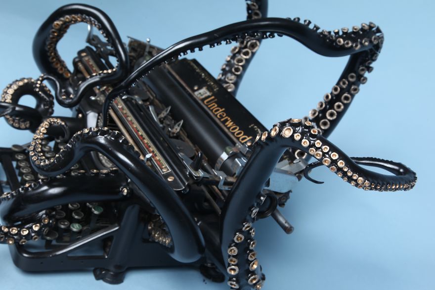 I Remade My Old Typewriter Into An Octopus To Explore Higher Ideas
