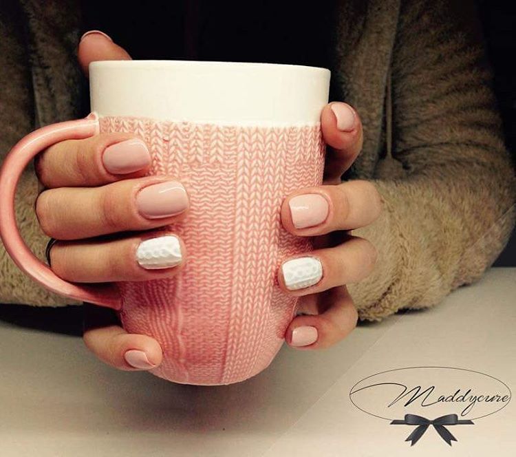 Cozy Knit Nail Trend Matches Perfectly With Your Winter Sweater