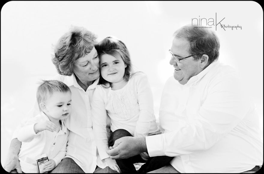 I Captured The Indescribable Love Between Children And Grandparents