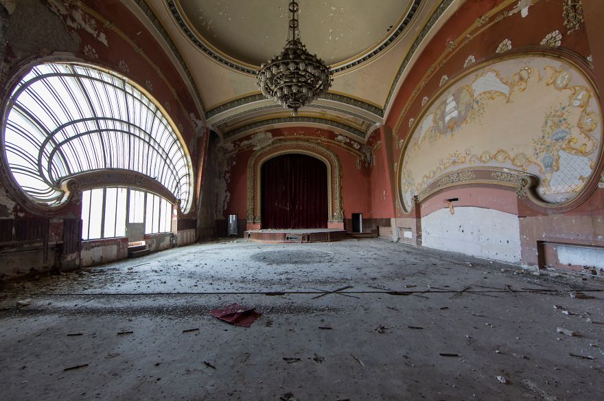 Photographer Travels Thousands Of Kilometers Looking For Abandoned Places In Europe