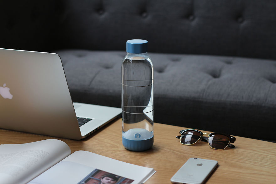 Water Bottle That Counts Your Glasses