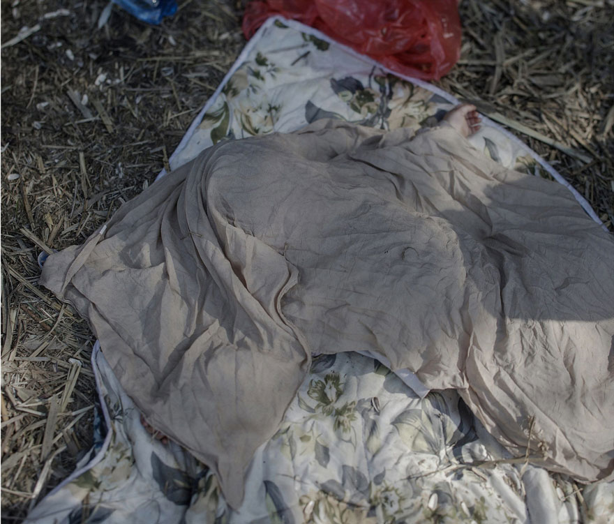 where-children-sleep-syrian-refugee-crisis-photography-magnus-wennman-18